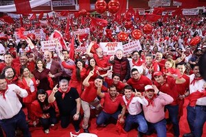 Multitudinario acto en CDE marca inicio de campaña de González Vaesken | DIARIO PRIMERA PLANA