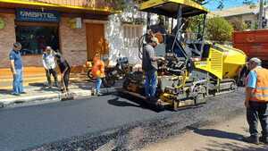 Intendente de Encarnación resalta avances en asfaltado de calles