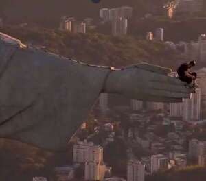 Saltaron en paracaídas desde el Cristo Redentor y ahora los busca la Policía - Mundo - ABC Color