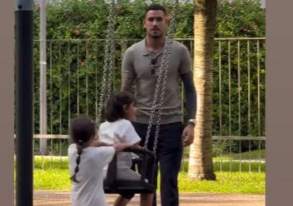 Popular / (VIDEO) ¡El reencuentro y una tierna celebración de Tony Sanabria con sus hijas!