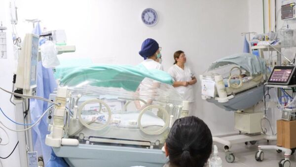 Tras un año, inauguran refacciones de terapia neonatal en Barrio Obrero