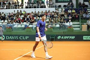 Dani Vallejo no perdona, aplasta al rival y adelanta 2 a 0 a Paraguay en la Copa Davis - La Tribuna