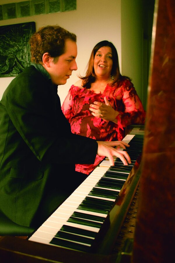 Un dúo de canto y piano en una noche dedicada a Asunción - La Tribuna