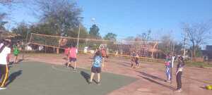 Federación Encarnacena de Vóley inaugura escuela barrial en San Pedro