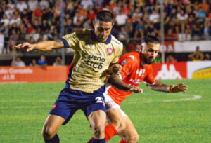 Cerro Porteño busca acercarse a la cima tras caída de Guaraní