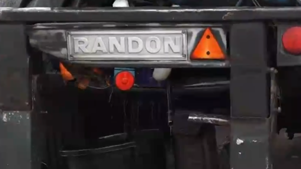 Un camión cisterna perdió combustible en el tránsito y Mades intervino por riesgo ambiental
