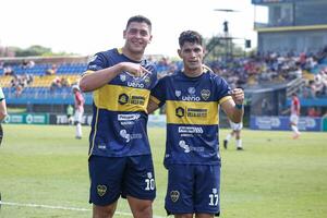Los locales imponen su ley