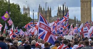 Más de 110.000 personas protestan en Londres contra la inmigración