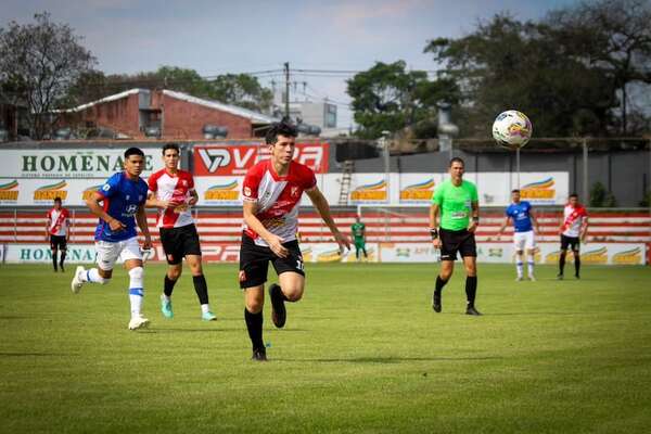 El Kelito se impone en casa - Fútbol de Intermedia - ABC Color