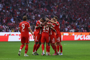 Versus / Tras nueva goleada, el Bayern ya lidera en solitario la Bundesliga