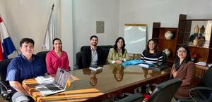 INS y universidad privada fortalecen cooperación académica