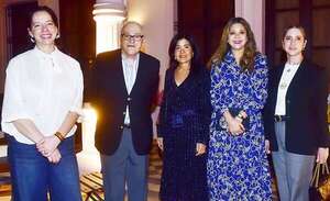 Noche de arte y encuentro en el Museo de Arte Sacro  - Sociales - ABC Color