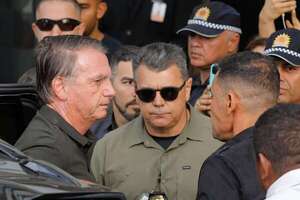 Bolsonaro sale de prisión domiciliaria para un procedimiento médico - Mundo - ABC Color