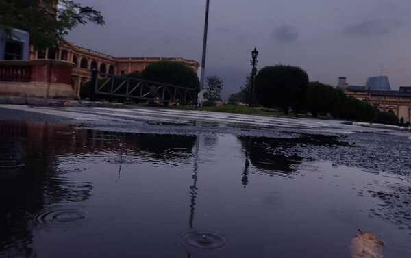 Meteorología emite alerta por lluvias, tormentas eléctricas y caída de granizos - trece