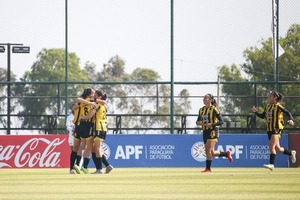 Guarani venció por goleada a Nacional/Humaitá