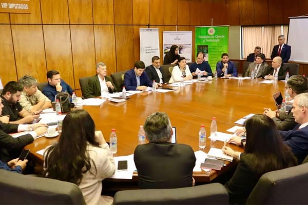 Creación de ministerio genera debate con sectores a favor y en contra