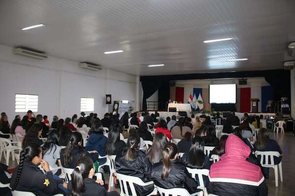 Santiago fue sede de la primera conferencia sobre fusión lingüística y bilingüismo - Literatura - ABC Color