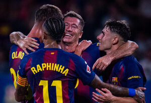 Versus / Barcelona humilla al Valencia con tres dobletes en el Johan Cruyff