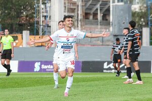 Nacional venció de forma categórica a Olimpia