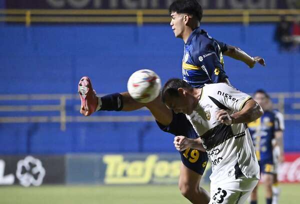 Recoleta y una remontada a “vuelo de Canario” - Fútbol - ABC Color
