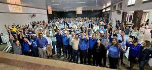 Carapeguá: sellan alianza para reorganizar el PLRA con miras a conquistar al menos 100 intendencias en el 2026  - Nacionales - ABC Color