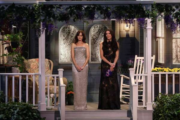 Las Chicas Gilmore llenaron de magia los Emmy con un viaje a Star Hollow - Gente - ABC Color