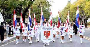 La Nación / Con un desfile celebraron su aniversario 105