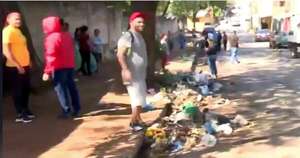 La Nación / Vecinos se unen para limpiar varias calles