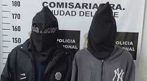 Padre e hijo, detenidos por dejar a su suerte a mujer que convulsionó en edificio - Noticiero Paraguay