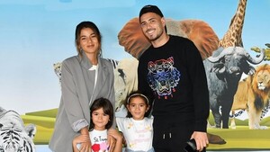 Popular / ¡Tonny Sanabria apareció con una mujer y saltaron las fans celosas!