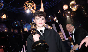 Emmy 2025: los títulos y artistas que se llevaron los premios más codiciados - OviedoPress