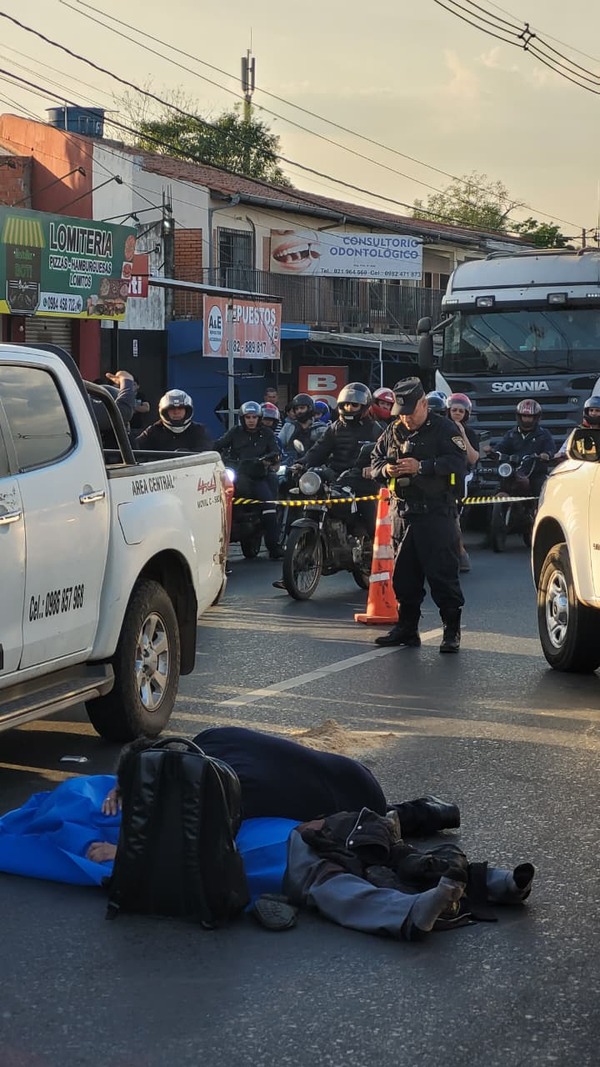 Intentaba cruzar la ruta, fue atropellado y falleció