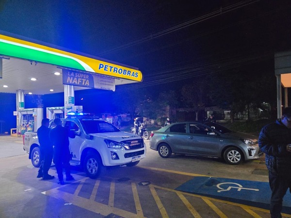 Violento asalto en estación de servicios de Ciudad del Este - ADN Digital
