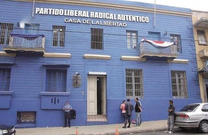 Riveros y Buzarquis inician gira liberal en Caazapá