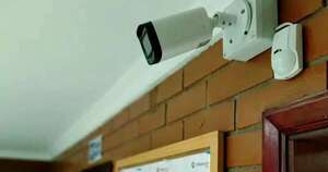 La Nación / Denuncian que una mujer entró a robar una casa utilizando a su hijo menor