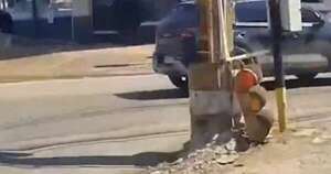 La Nación / Semáforo caído apeligra el tránsito en Fernando de la Mora