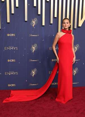 De Selena Gómez a Sydney Sweeney, el look “Lady in red” arrasó en los Emmy - Gente - ABC Color