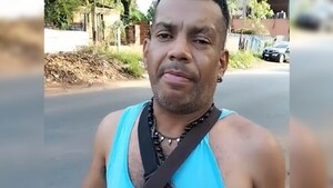El "borracho de la arbolada" ahora vende bollos para ser ejemplo