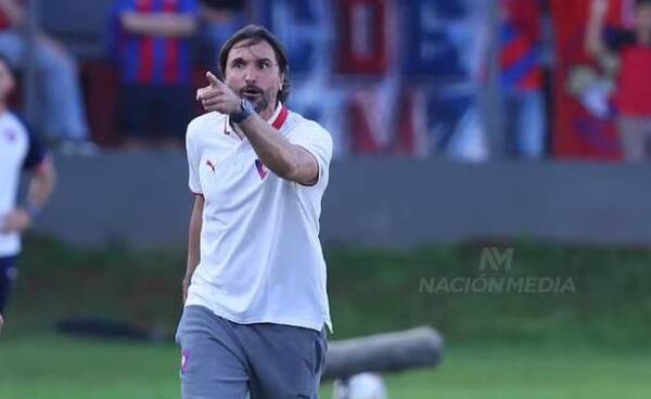 ¿Se va el DT Diego Martínez de Cerro?