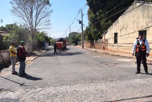 Carapeguá: denuncian que MOPC rellena baches con escombros de la ruta PY01 - Nacionales - ABC Color