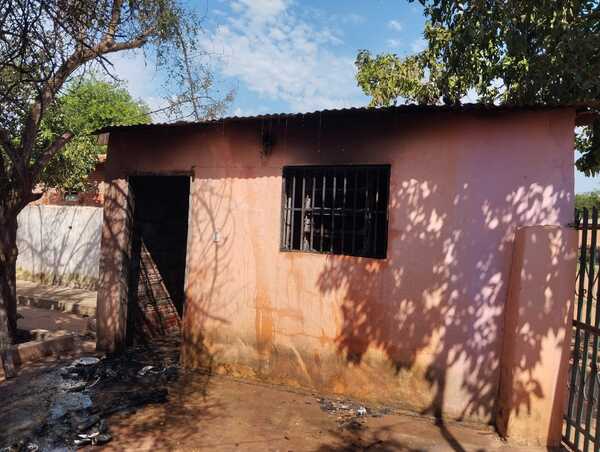 Incendio destruye lavadero y pertenencias en barrio San Luis - Concepción al Día