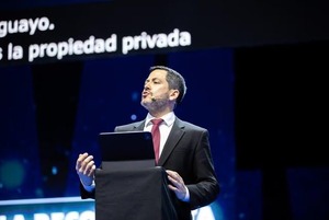 El presidente de Diputados expuso en Madrid sobre vida, familia y libertad - ADN Digital