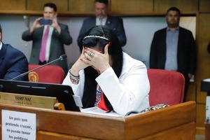 Cartismo expulsa a Yamy Nal de su bancada y define mañana sanción o pérdida de investidura
