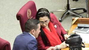 Bancada de HC expulsa a Yamy Nal y mañana define suspensión o pérdida de investidura