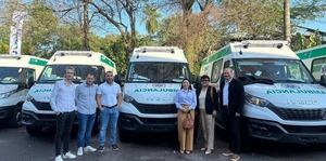 Alto Paraná recibe 3 nuevas ambulancias para los distritos de Santa Rosa, Santa Rita y Juan León Mallorquín - ADN Digital