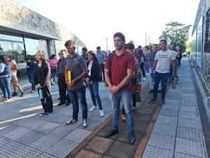 AUDIO. Alrededor del 13% de la población joven en Paraguay “ni trabaja ni estudia” - Ancho Perfil - ABC Color