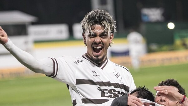 El artillero paraguayo que brilla en Argentina y sueña con el Mundial