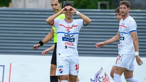Nacional brilló con "Magic" Arrúa en un partido soñado