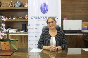Decana Leiva León percibió más que el presidente Peña en solo tres meses
