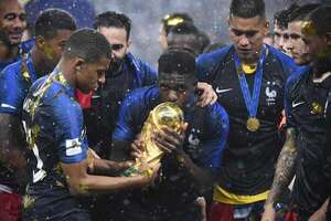 Campeón mundial Umtiti abandona el fútbol - Fútbol - ABC Color